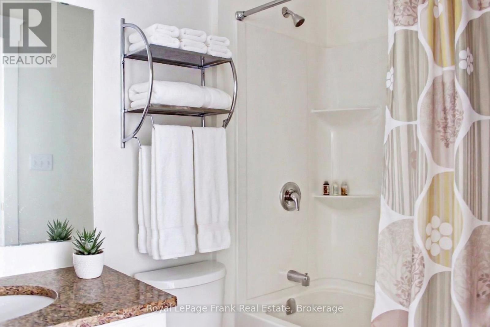 203 - 40 Hollow Lane, Prince Edward County, Ontario  K0K 1P0 - Photo 17 - X12994458