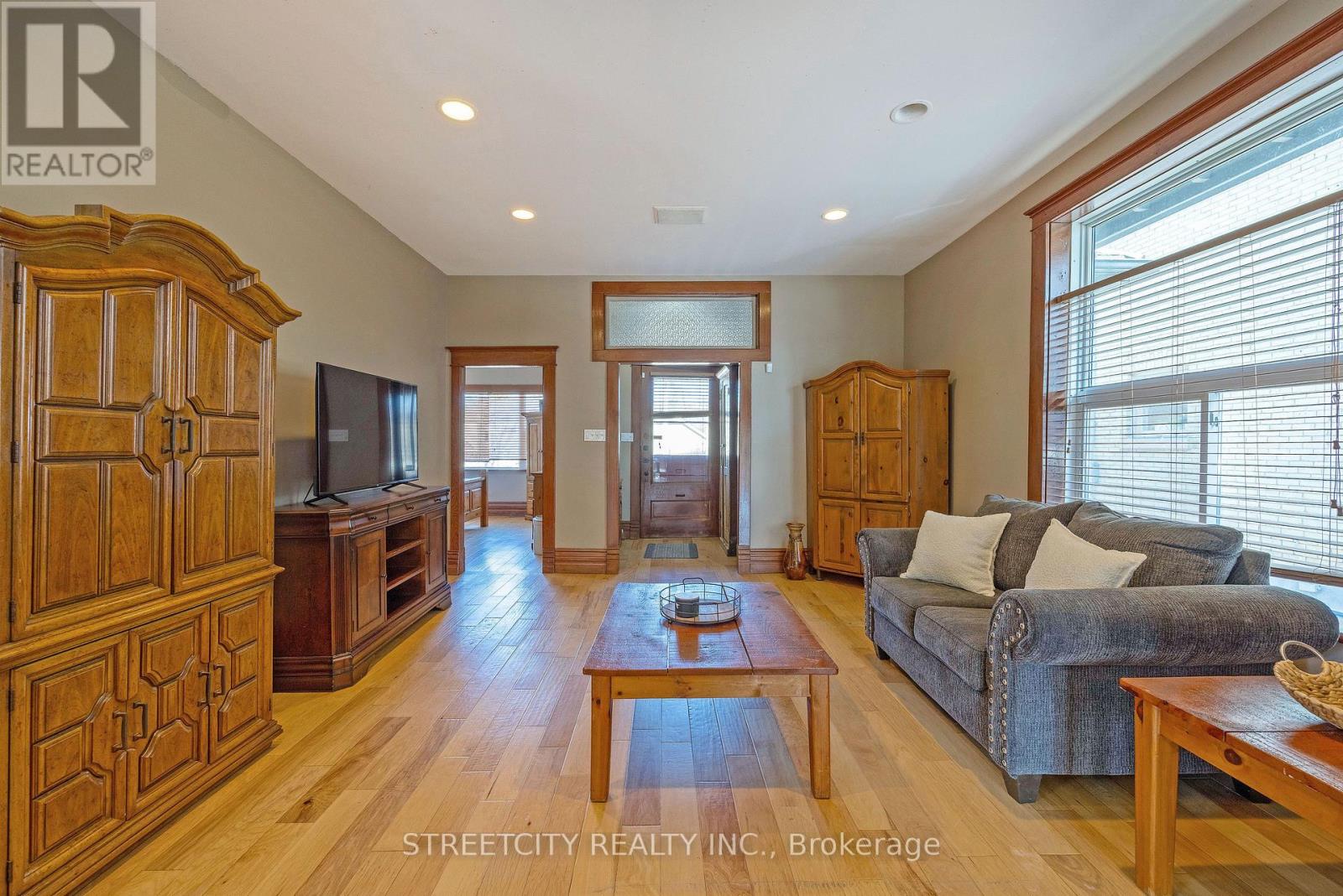 55 Tecumseh Avenue, London South, Ontario  N6C 1R5 - Photo 18 - X12868382