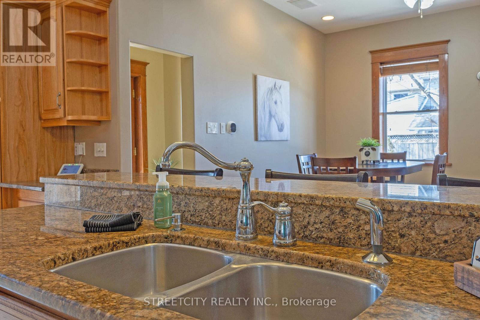 55 Tecumseh Avenue, London South, Ontario  N6C 1R5 - Photo 23 - X12868382