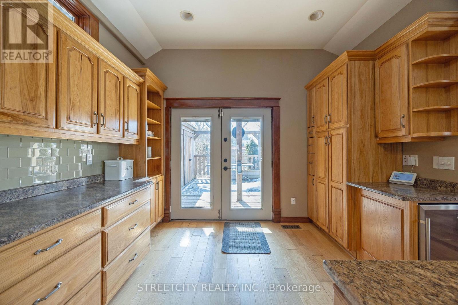 55 Tecumseh Avenue, London South, Ontario  N6C 1R5 - Photo 22 - X12868382