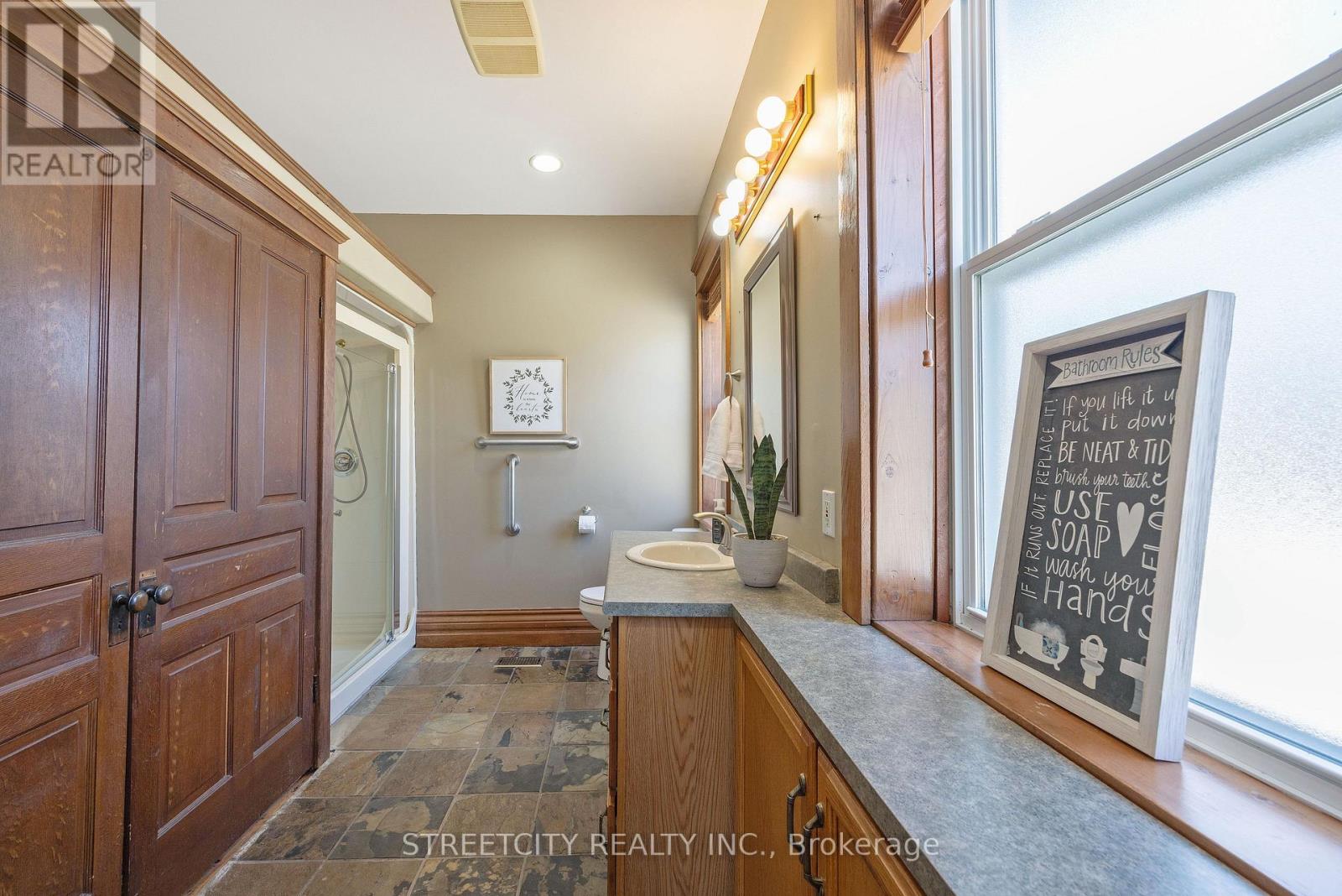 55 Tecumseh Avenue, London South, Ontario  N6C 1R5 - Photo 33 - X12868382