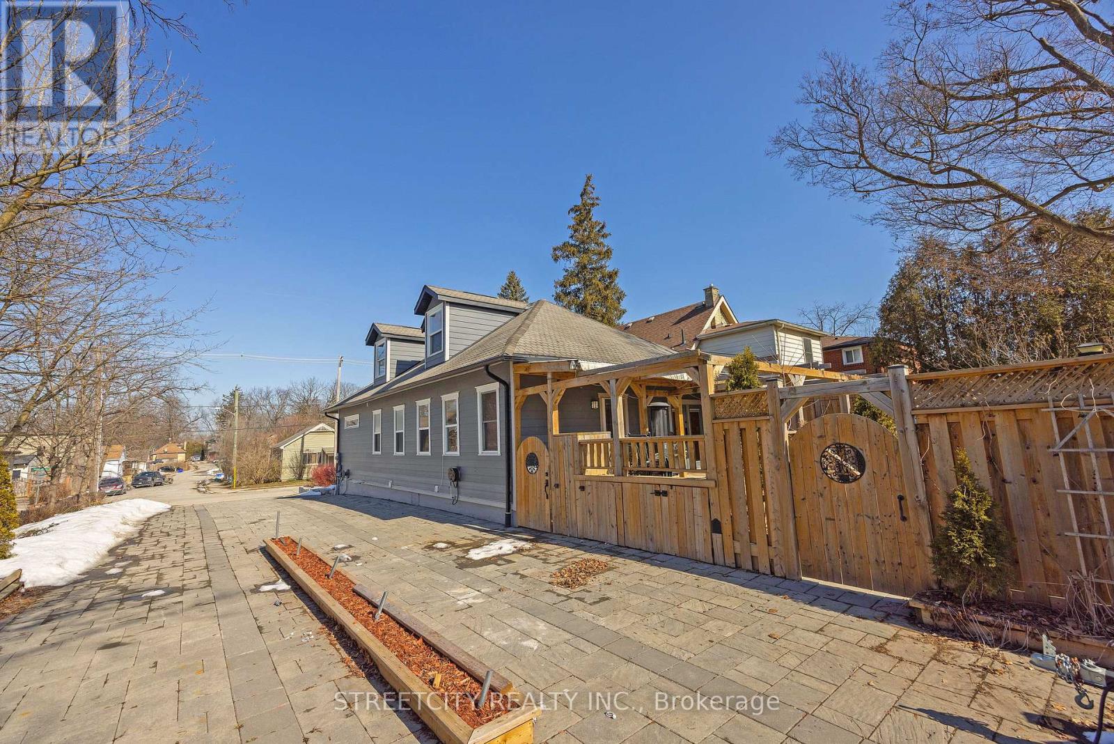 55 Tecumseh Avenue, London South, Ontario  N6C 1R5 - Photo 6 - X12868382