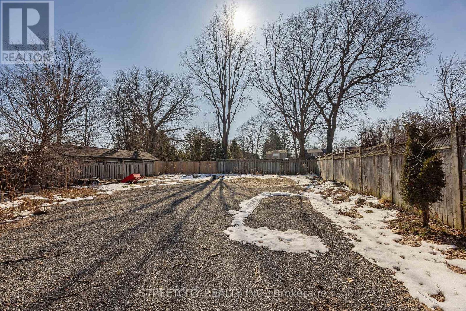 55 Tecumseh Avenue, London South, Ontario  N6C 1R5 - Photo 8 - X12868382