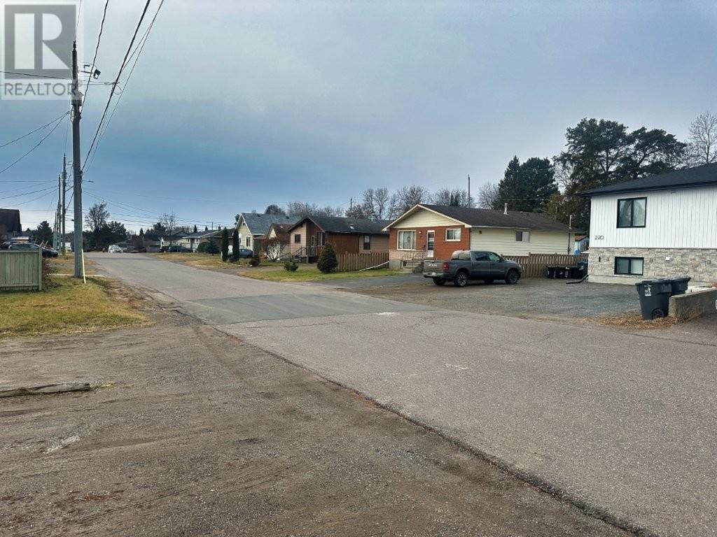221 & 223 Bruce Street, Thunder Bay, Ontario  P7A 5W8 - Photo 40 - TB253587