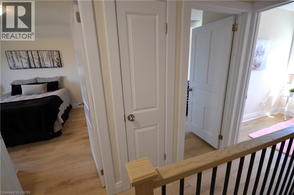 151 London Street N, Hamilton, Ontario  L8H 4B6 - Photo 26 - 40817796