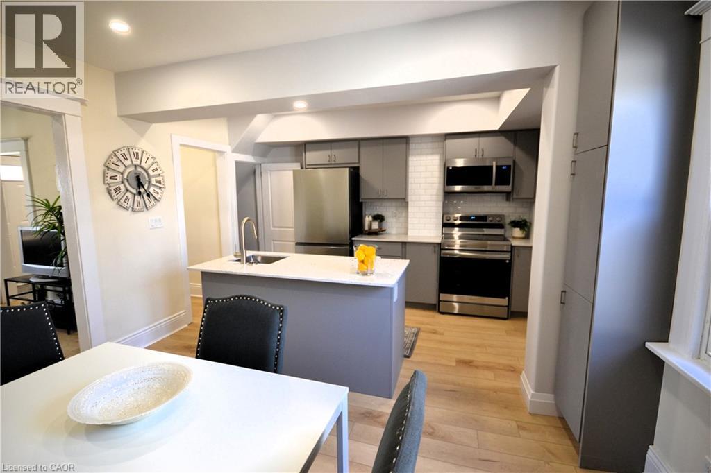 151 London Street N, Hamilton, Ontario  L8H 4B6 - Photo 11 - 40817796