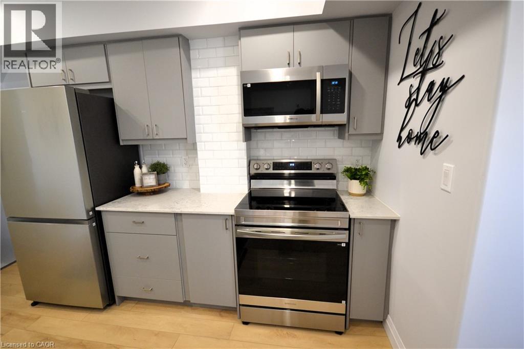 151 London Street N, Hamilton, Ontario  L8H 4B6 - Photo 13 - 40817796