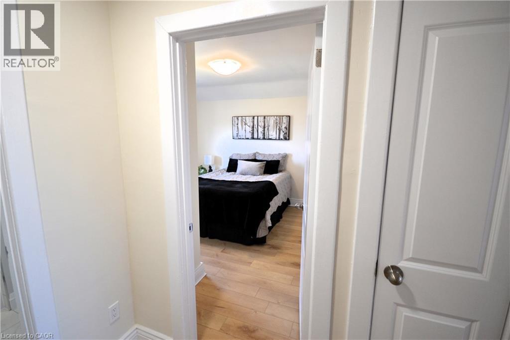 151 London Street N, Hamilton, Ontario  L8H 4B6 - Photo 27 - 40817796