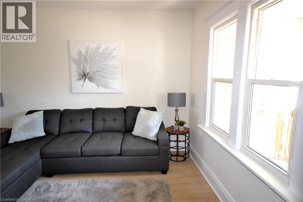 151 London Street N, Hamilton, Ontario  L8H 4B6 - Photo 7 - 40817796