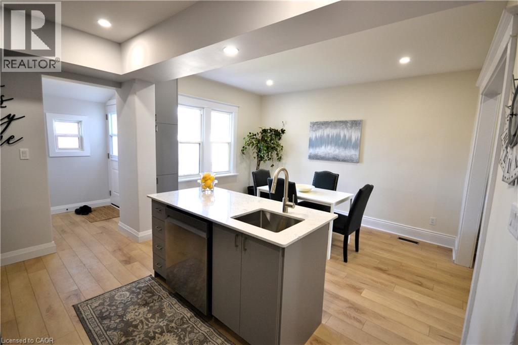 151 London Street N, Hamilton, Ontario  L8H 4B6 - Photo 18 - 40817796