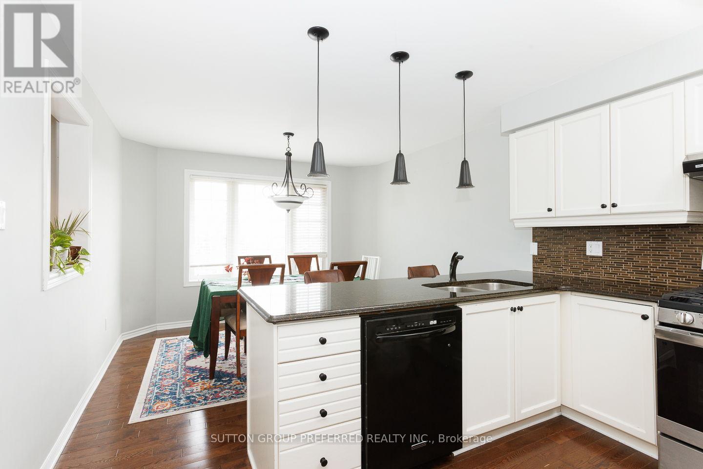 26 - 270 North Centre Road, London North, Ontario  N6G 5E2 - Photo 3 - X12994520