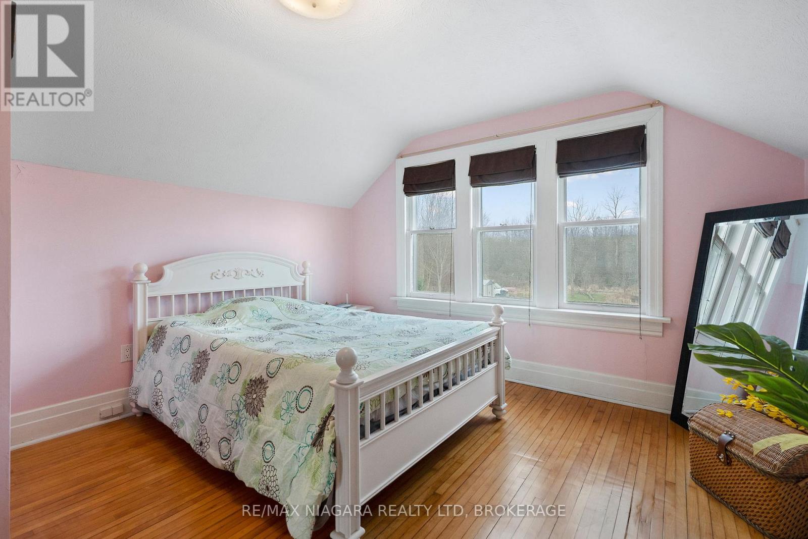 1183 Merrittville Highway, Thorold, Ontario  L3B 5N5 - Photo 14 - X12994294