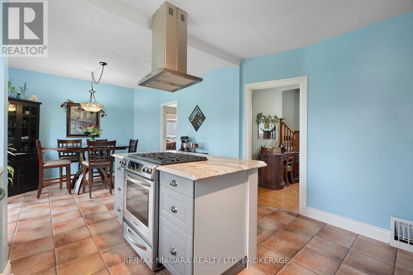 1183 Merrittville Highway, Thorold, Ontario  L3B 5N5 - Photo 6 - X12994294