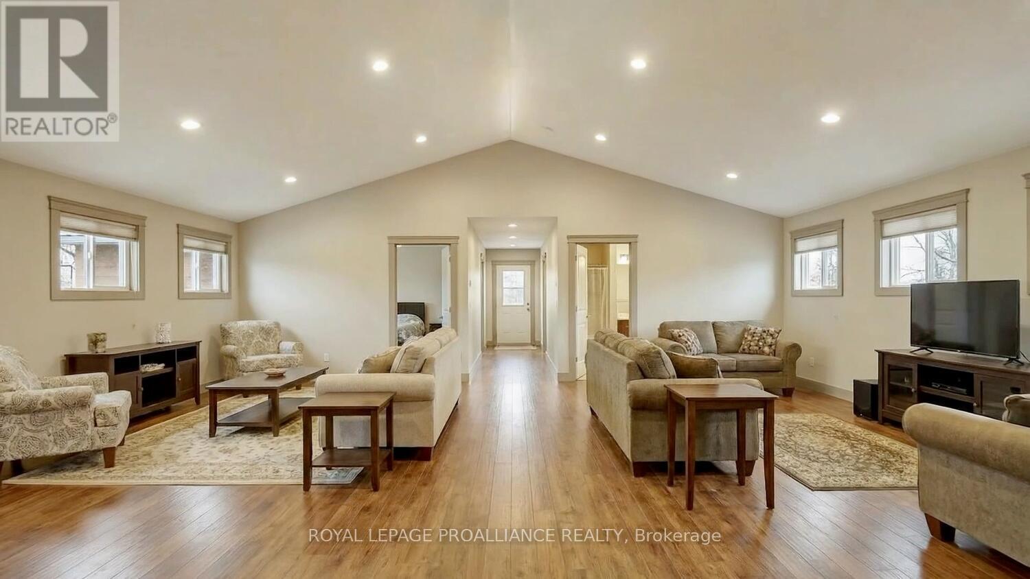 376 County Road 5 Road, Front Of Yonge, Ontario  K0E 1B0 - Photo 34 - X12993948