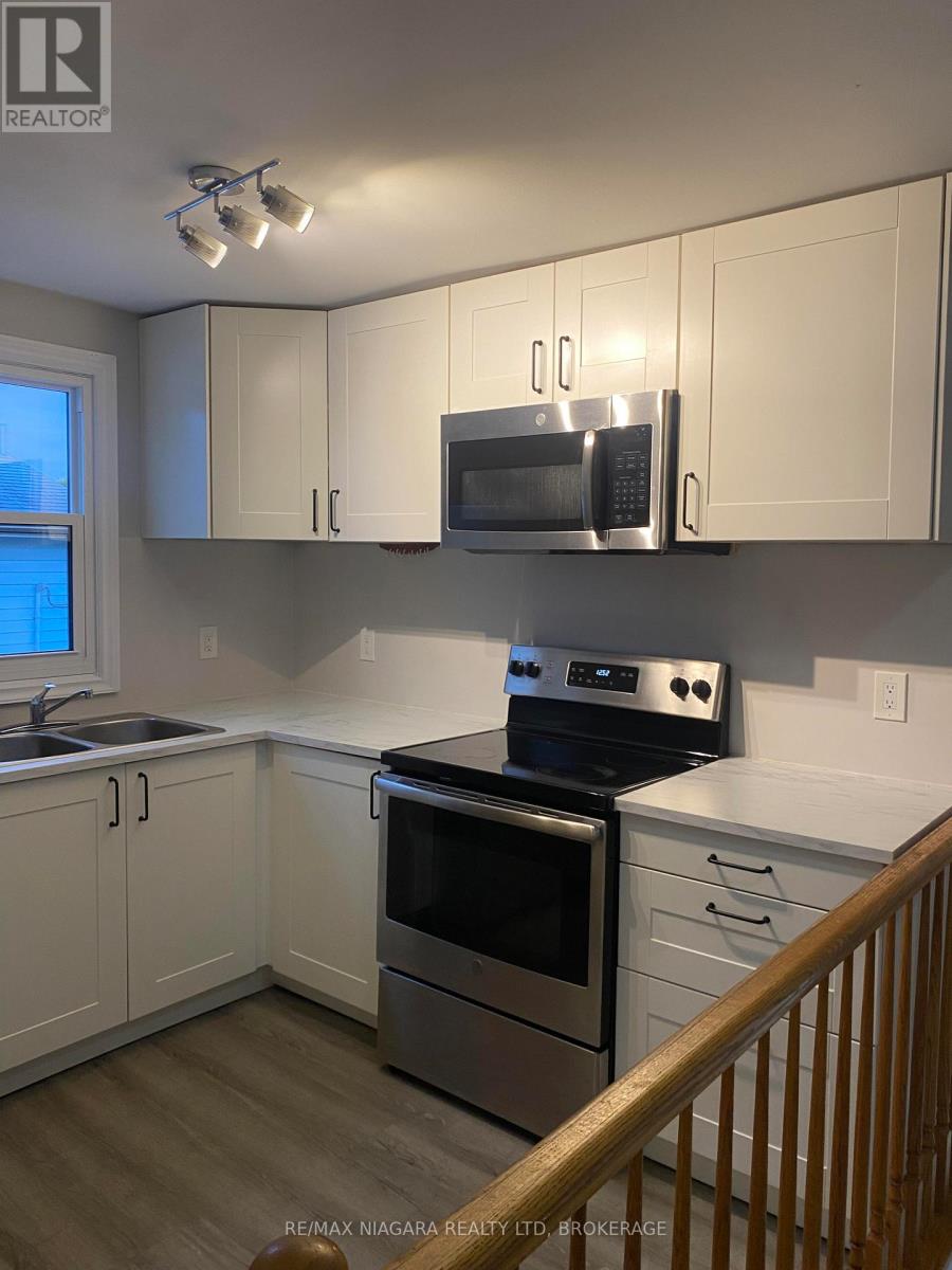 42 Vine Street, St. Catharines, Ontario  L2R 3X8 - Photo 20 - X12994558