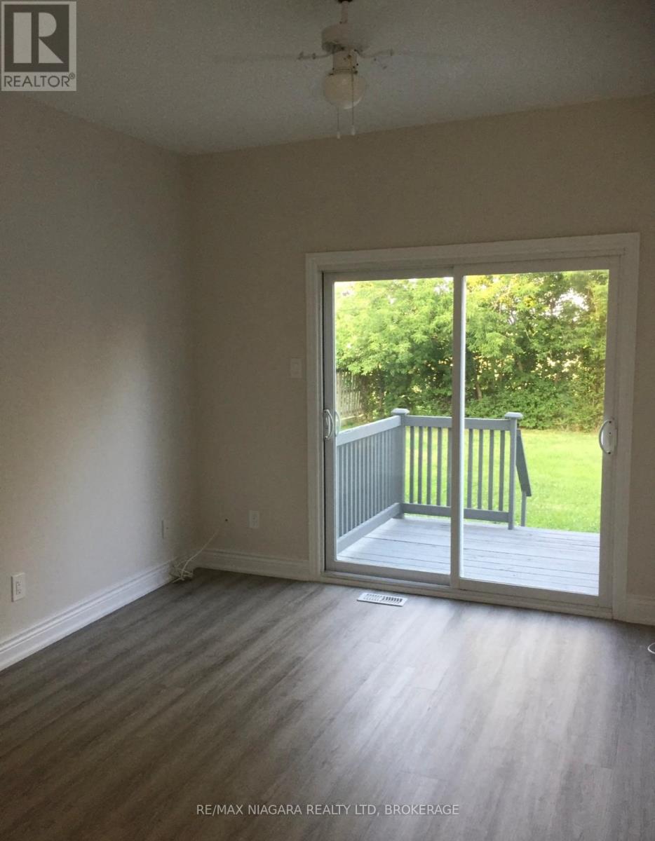 42 Vine Street, St. Catharines, Ontario  L2R 3X8 - Photo 23 - X12994558