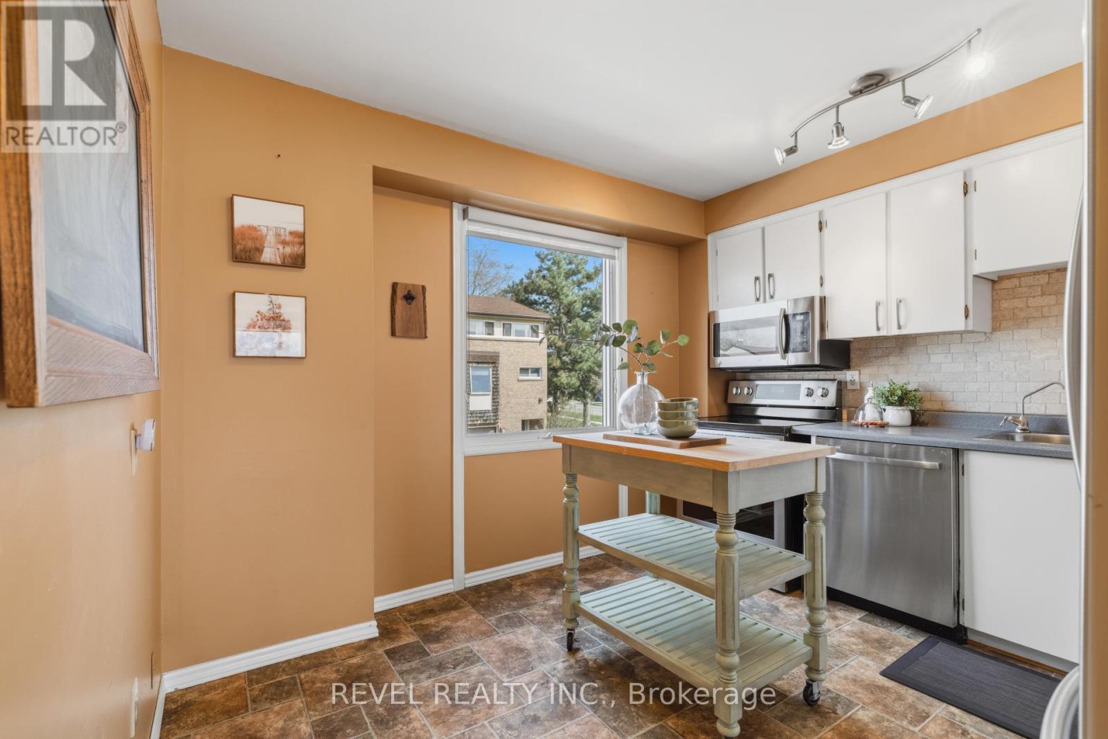 84 - 661 Childs Drive, Milton, Ontario  L9T 3V7 - Photo 8 - W12975822