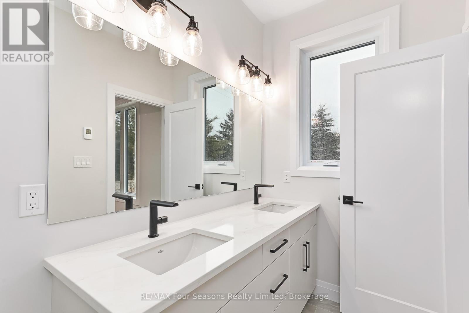 1 Boynton Court, Blue Mountains, Ontario  N0H 2P0 - Photo 19 - X12994508