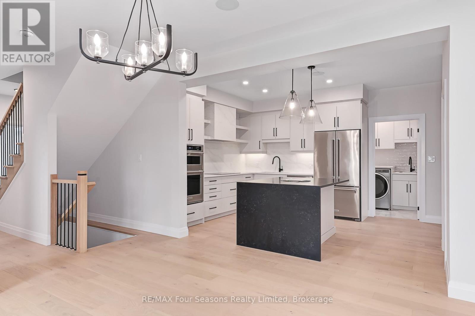 1 Boynton Court, Blue Mountains, Ontario  N0H 2P0 - Photo 6 - X12994508