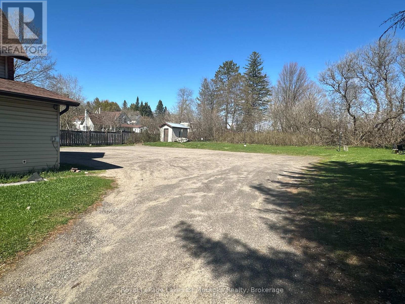 120 Ontario Street, Burk's Falls, Ontario  P0A 1C0 - Photo 15 - X12994510