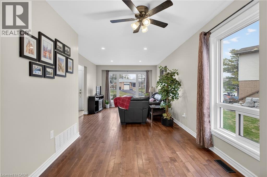 106 Hahn Avenue, Cambridge, Ontario  N3C 2X9 - Photo 14 - 40820014