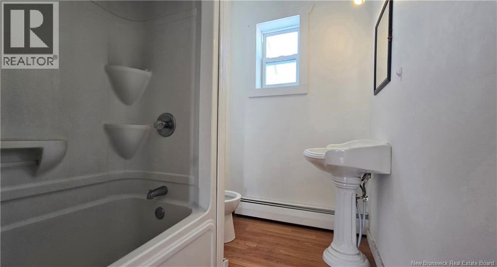15- 15-1/2 Aberdeen Street, Campbellton, New Brunswick  E3N 2J6 - Photo 6 - NB137052