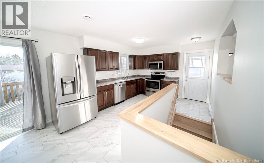 42 Barker Street, Oromocto, New Brunswick  E2V 2K9 - Photo 2 - NB137101