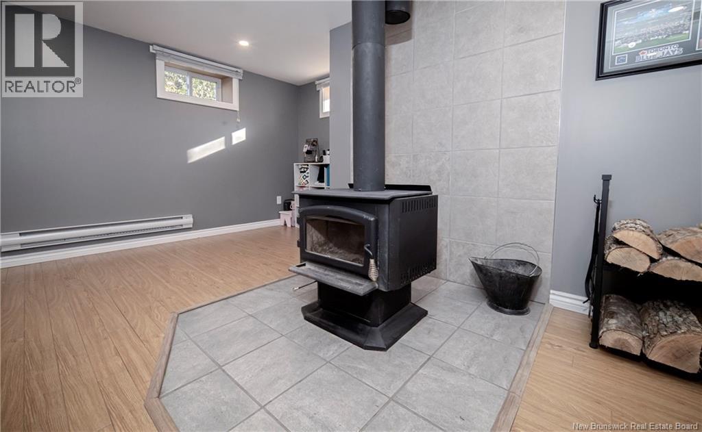 42 Barker Street, Oromocto, New Brunswick  E2V 2K9 - Photo 12 - NB137101