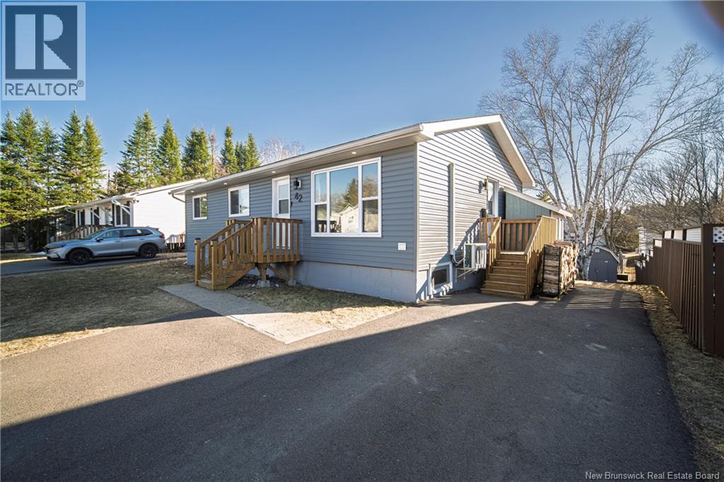 42 Barker Street, Oromocto, New Brunswick  E2V 2K9 - Photo 1 - NB137101