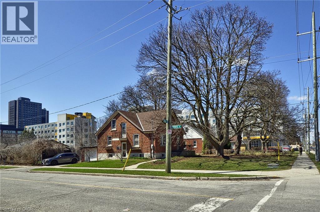 285 Albert Street, Waterloo, Ontario  N2L 3T9 - Photo 8 - 40802997