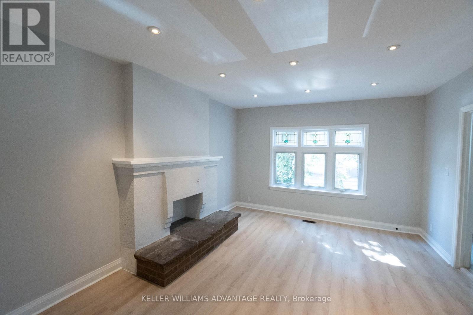 35 Mount Royal Avenue, Toronto, Ontario  M6H 2S2 - Photo 7 - C12994534