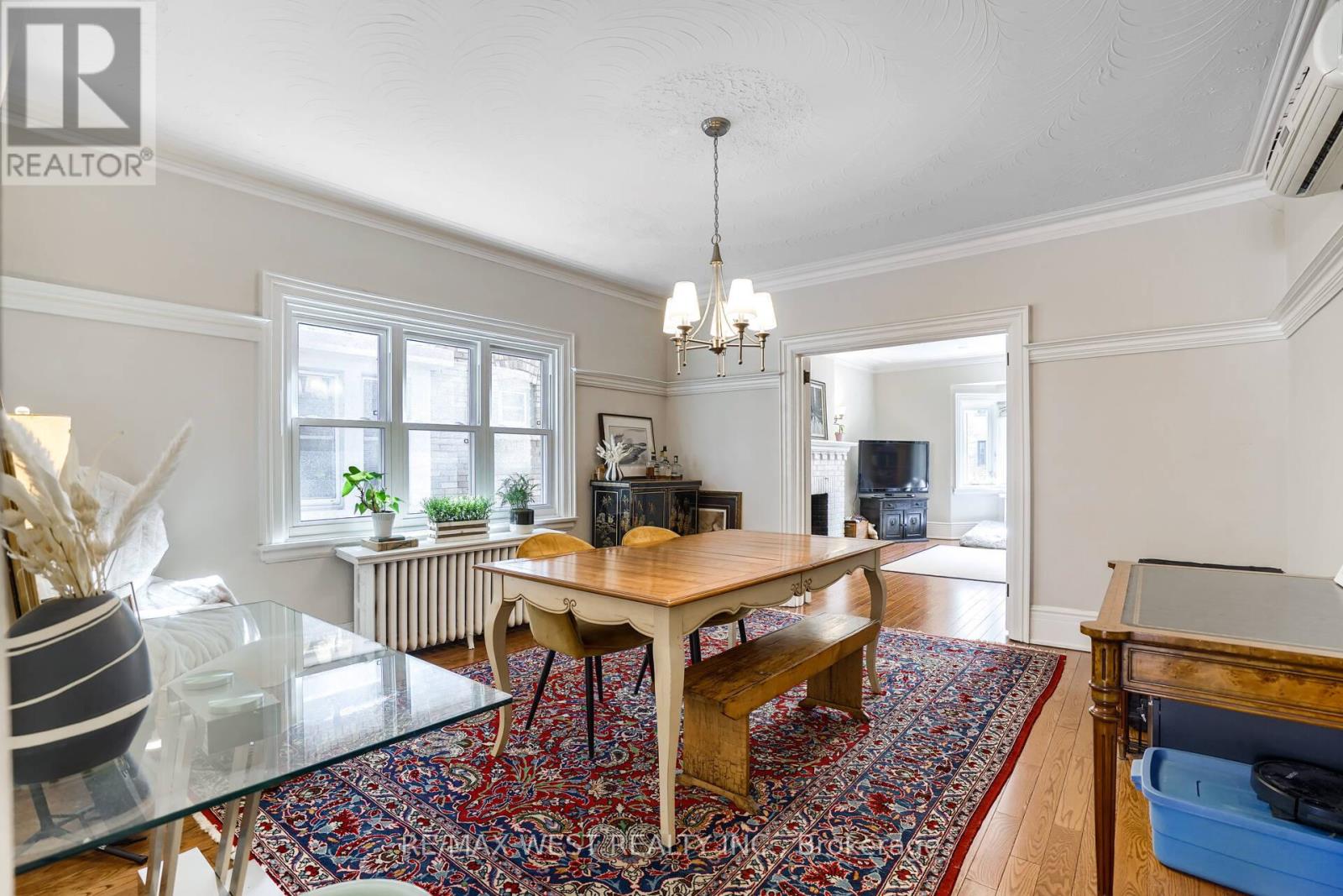 Main - 6 Oriole Gardens, Toronto, Ontario  M4V 1V7 - Photo 11 - C12994566