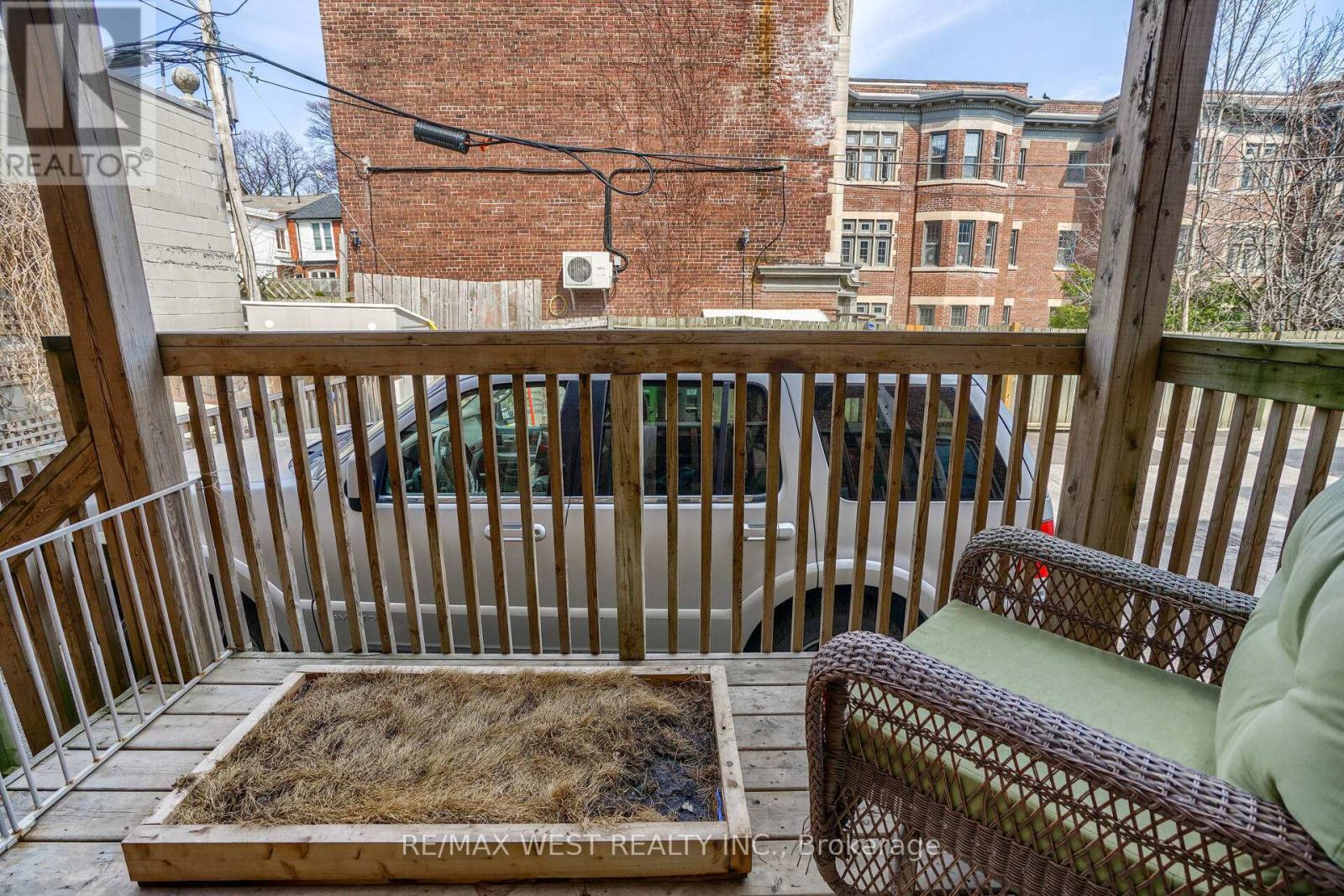 Main - 6 Oriole Gardens, Toronto, Ontario  M4V 1V7 - Photo 17 - C12994566