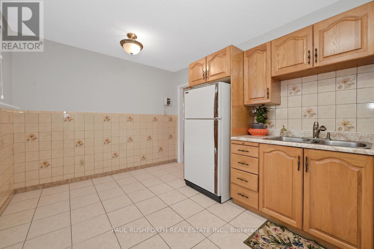 1176 Dorchester Avenue, Ottawa, Ontario K1Z 8E4 - Photo 10 - X12994556