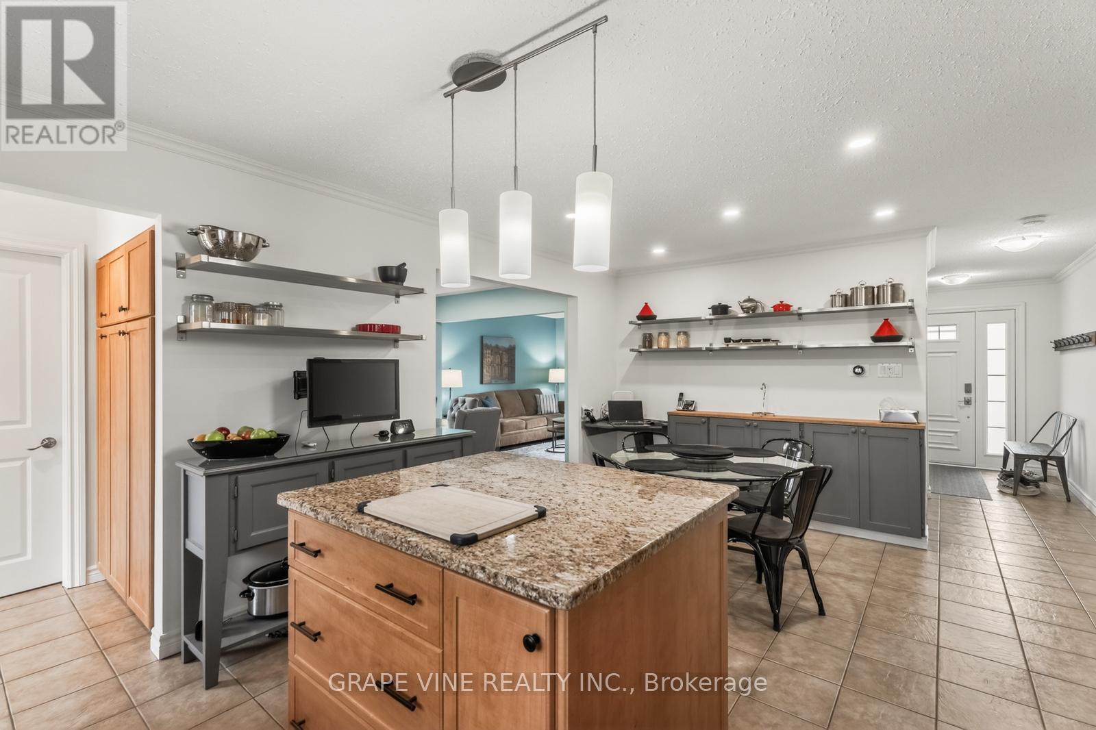 83 Nanook Crescent, Ottawa, Ontario  K2L 2B2 - Photo 18 - X12994588