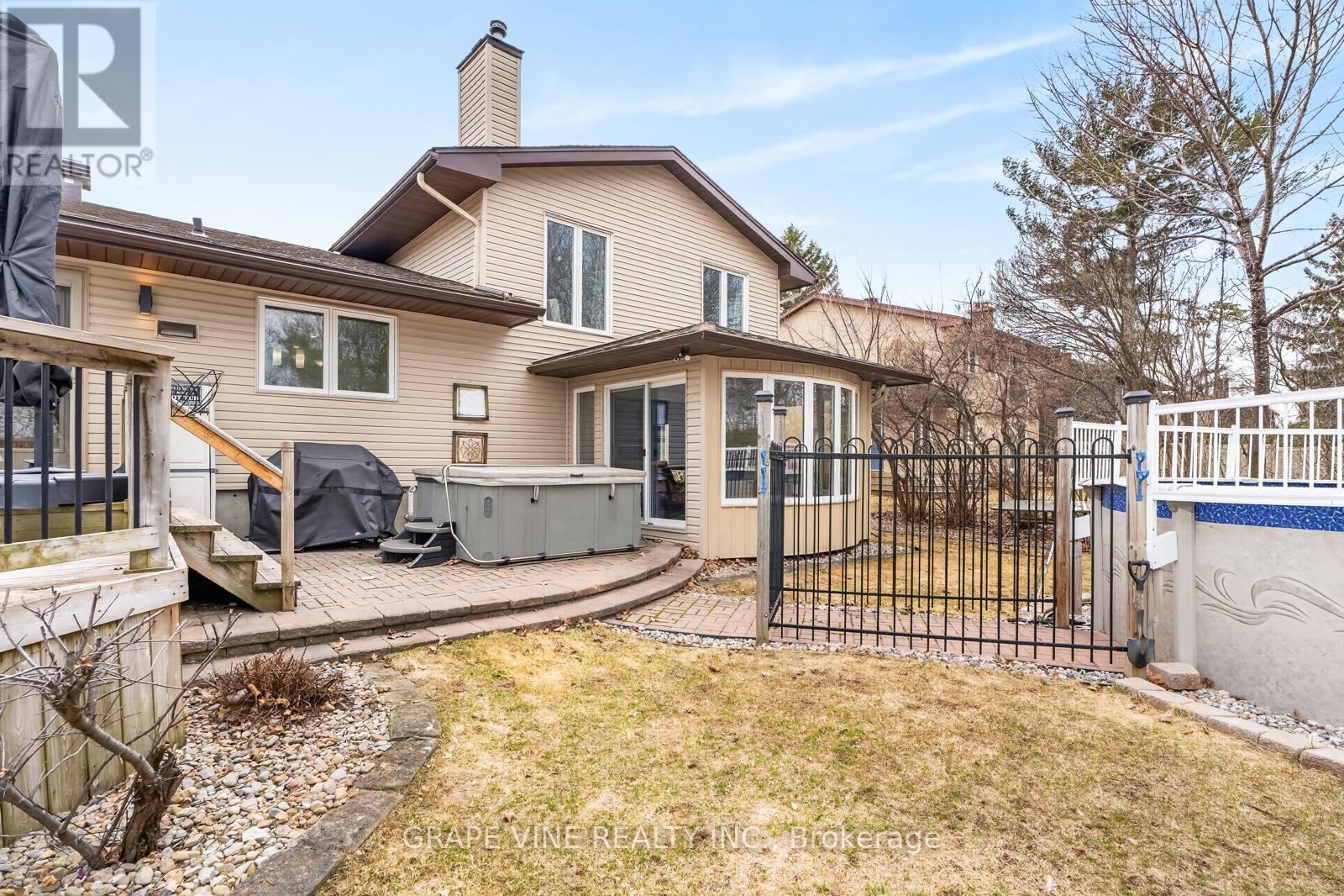 83 Nanook Crescent, Ottawa, Ontario  K2L 2B2 - Photo 44 - X12994588