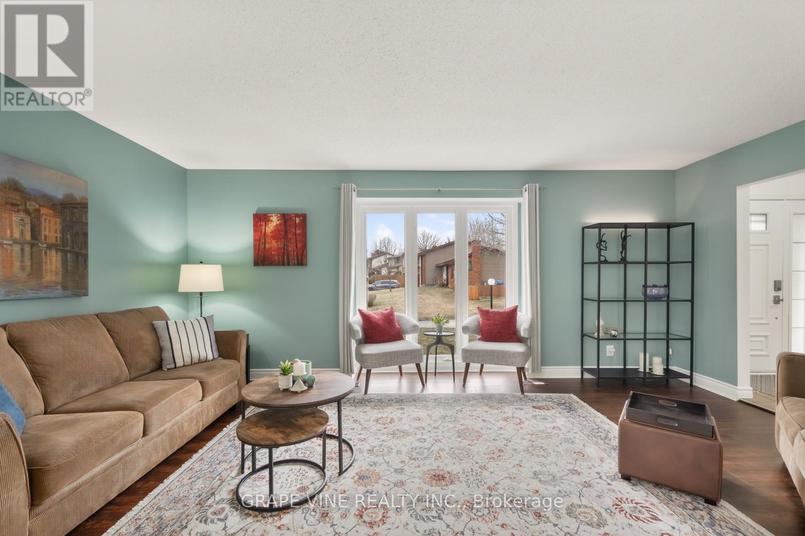 83 Nanook Crescent, Ottawa, Ontario  K2L 2B2 - Photo 8 - X12994588