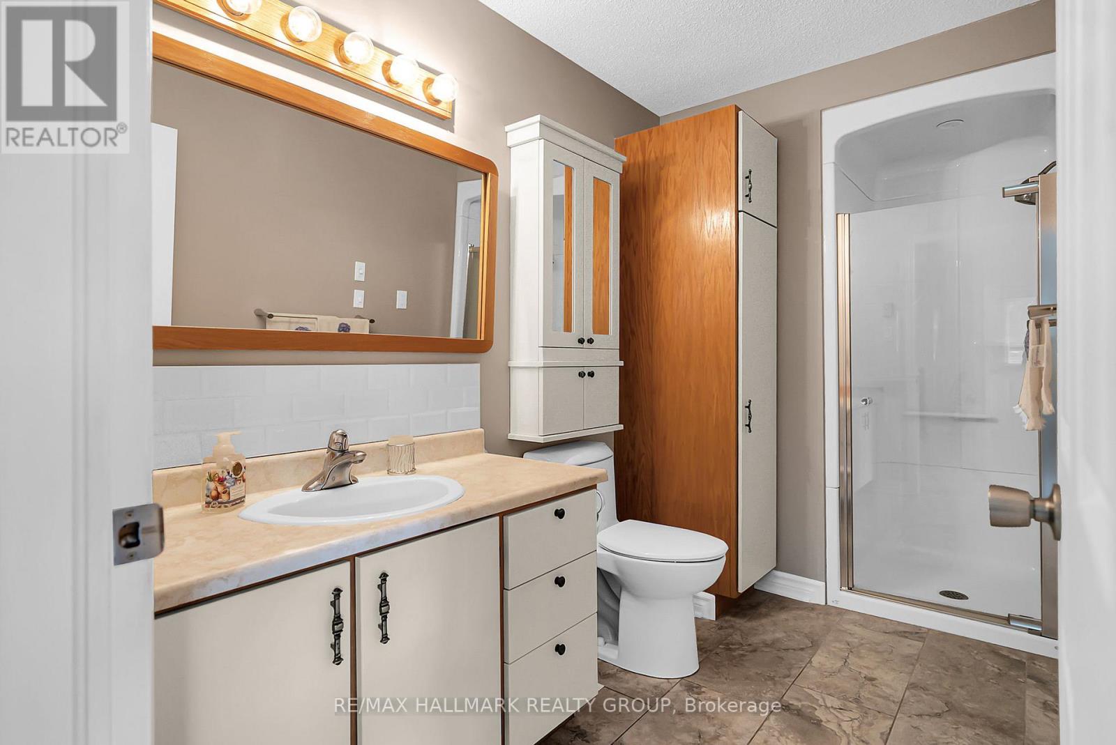 656 Ch Station Road, Alfred And Plantagenet, Ontario K0B 1A0 - Photo 16 - X12994602