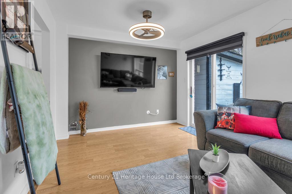 23 Tulip Drive, Tillsonburg, Ontario  N4G 5S5 - Photo 3 - X12994576