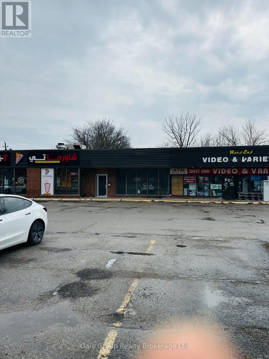 222 Dundas Street, Woodstock, Ontario  N4S 1A7 - Photo 2 - X12994582