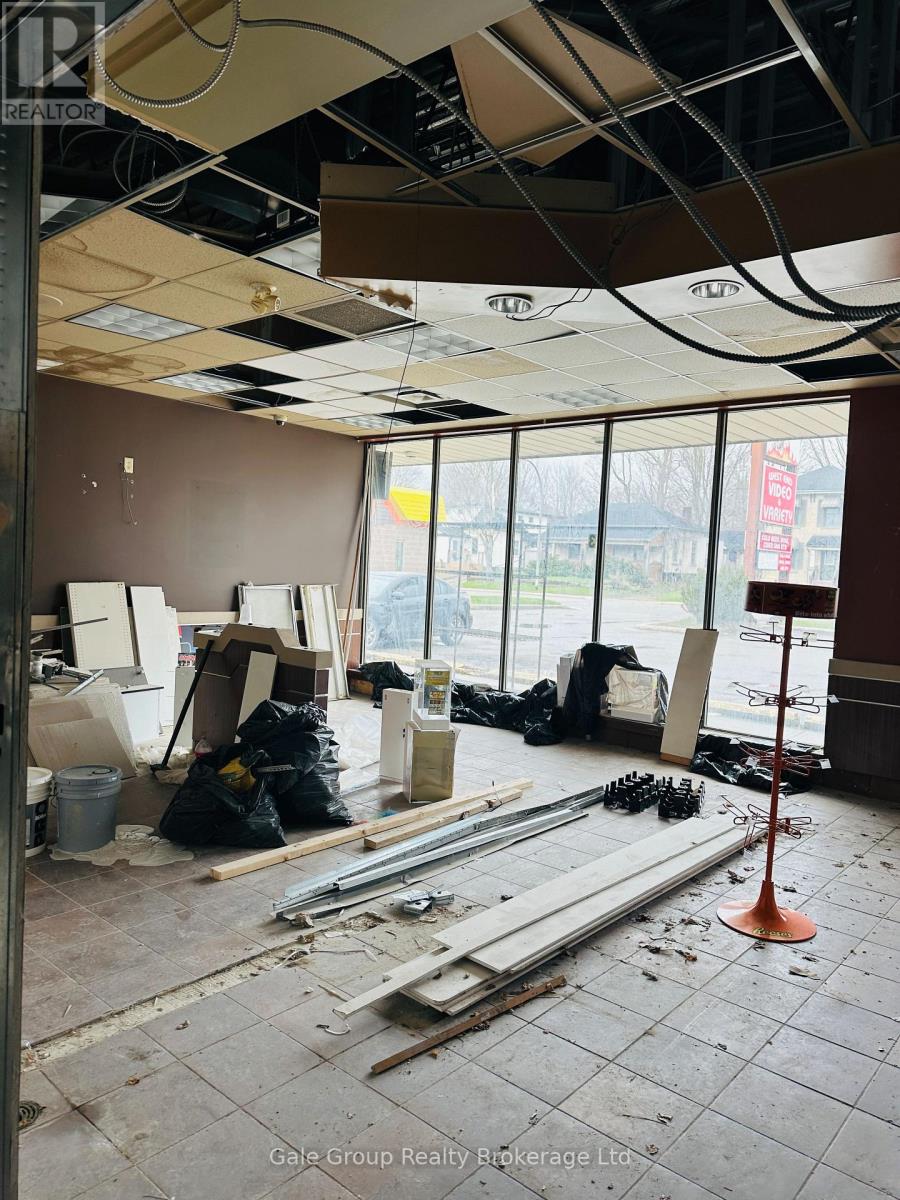 222 Dundas Street, Woodstock, Ontario  N4S 1A7 - Photo 3 - X12994582