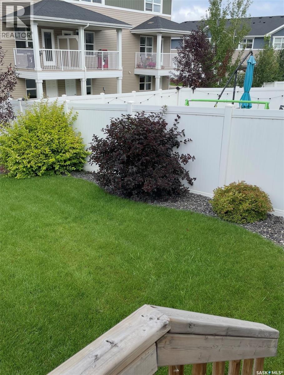 1061 Kolynchuk Crescent, Saskatoon, Saskatchewan  S7T 0V7 - Photo 47 - SK032743