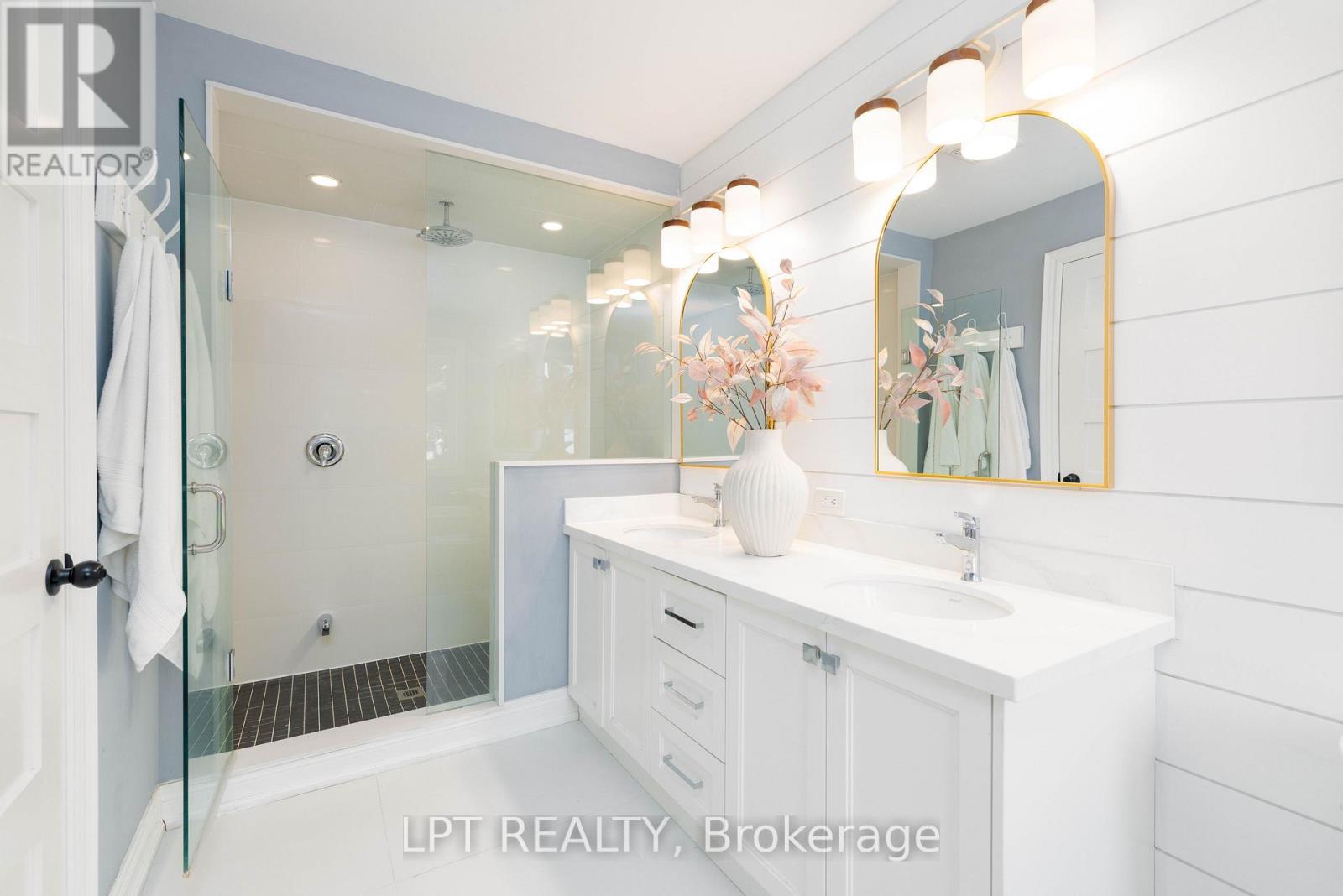 258 Andrew Street, Newmarket, Ontario  L3Y 1H2 - Photo 24 - N12994484