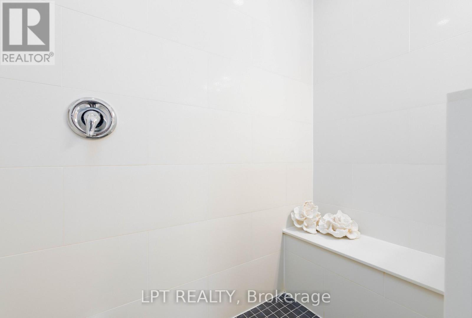 258 Andrew Street, Newmarket, Ontario  L3Y 1H2 - Photo 27 - N12994484