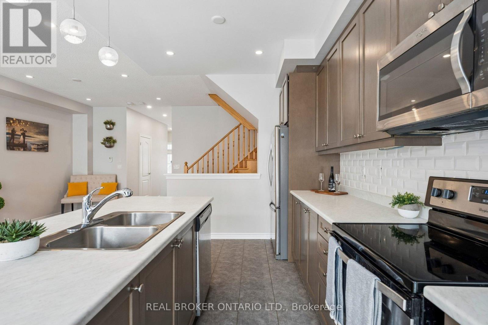 105 Alvin Pegg Drive, East Gwillimbury, Ontario  L9N 0R7 - Photo 16 - N12994538