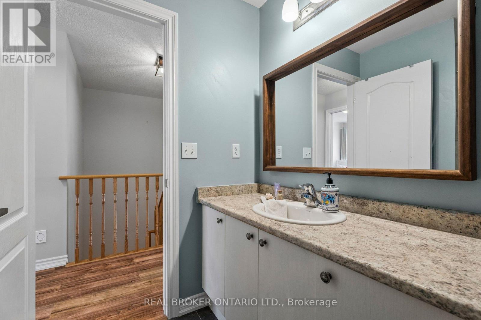 105 Alvin Pegg Drive, East Gwillimbury, Ontario  L9N 0R7 - Photo 33 - N12994538