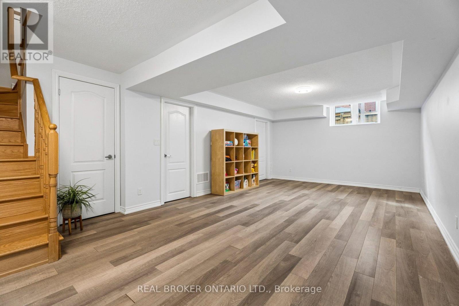 105 Alvin Pegg Drive, East Gwillimbury, Ontario  L9N 0R7 - Photo 35 - N12994538