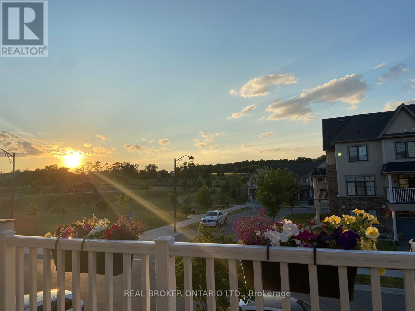 105 Alvin Pegg Drive, East Gwillimbury, Ontario  L9N 0R7 - Photo 38 - N12994538