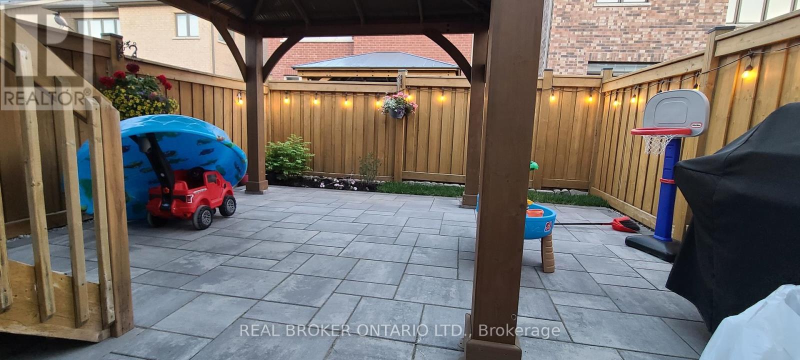 105 Alvin Pegg Drive, East Gwillimbury, Ontario  L9N 0R7 - Photo 39 - N12994538