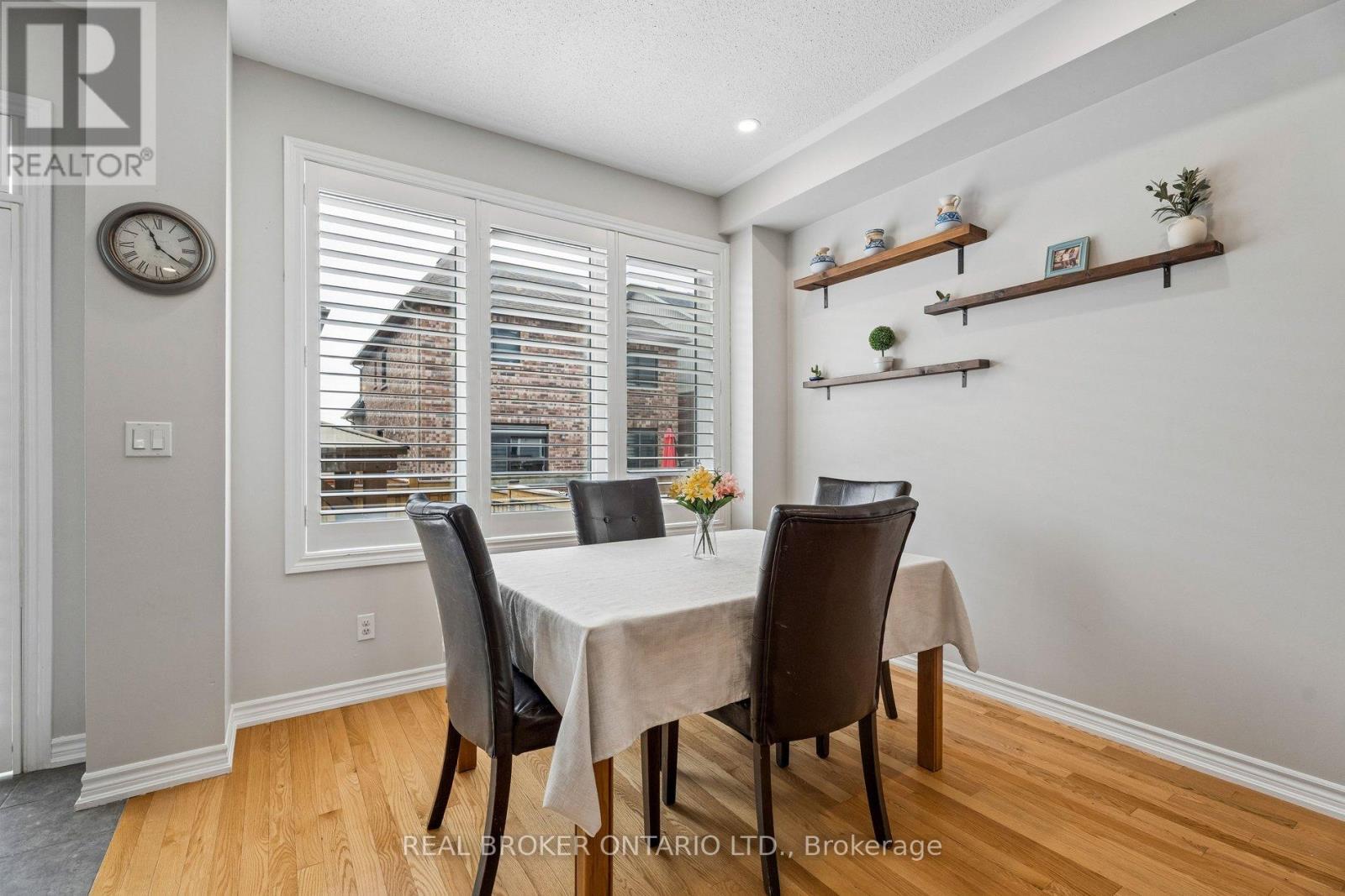 105 Alvin Pegg Drive, East Gwillimbury, Ontario  L9N 0R7 - Photo 9 - N12994538